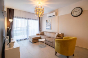 Ground Garden & Pool View Spacious Apartment at Caesar Resort & SPA